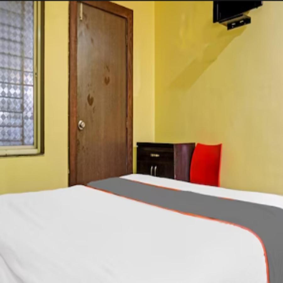 Carnival Hotel プネ エクステリア 写真